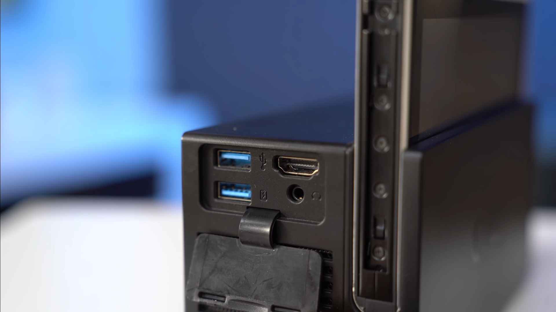 How to Connect a Nintendo Switch to a Projector? ProjectorProfy