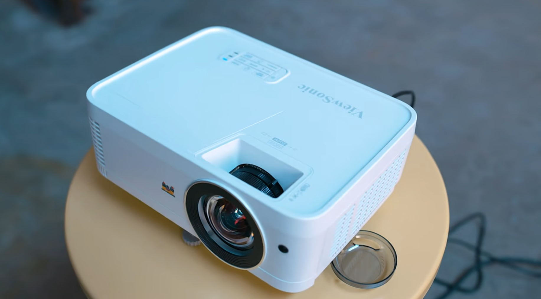 How to Connect a Wii to a Projector? ProjectorProfy