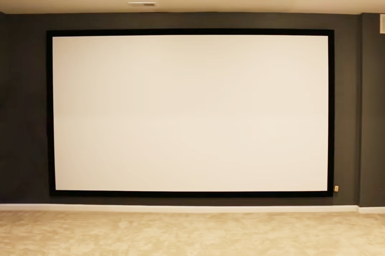 How to Mount a Projector Screen Without Drilling? - ProjectorProfy