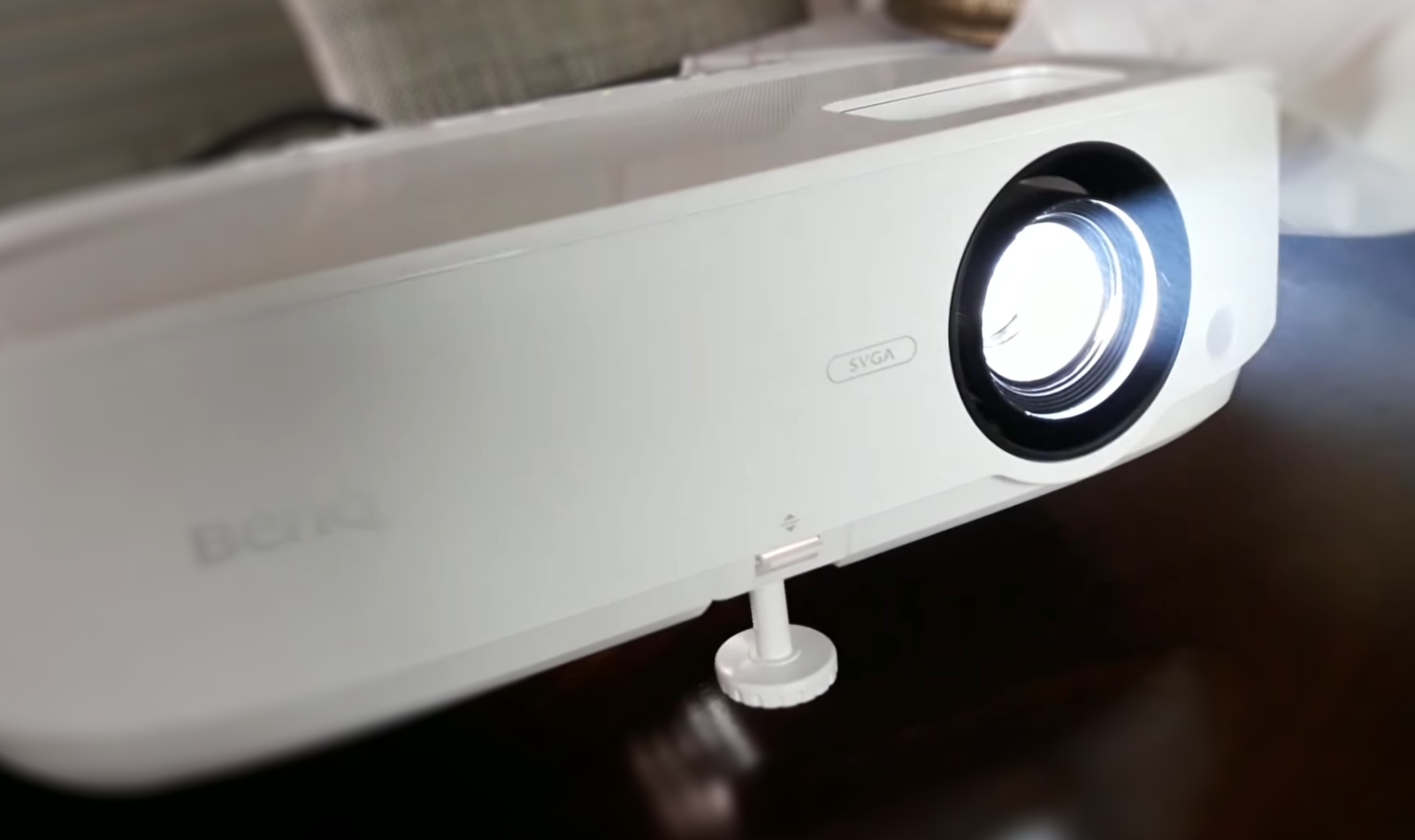 Why Does My Projector Keep Turning Off? ProjectorProfy