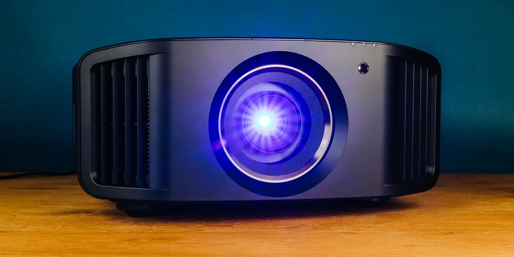 How to pick a perfect Projector for your home and business